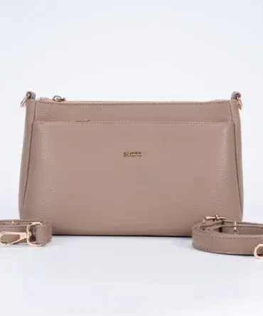 A shoulder bag for women that exudes an abundance of charm- beige